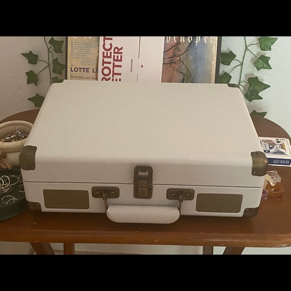 Record Player - Picture 3 of 3